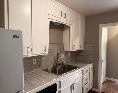 616 Mesquite Avenue - Photo Thumbnail 7