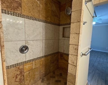 825 Nw 138th Street - Photo Thumbnail 24