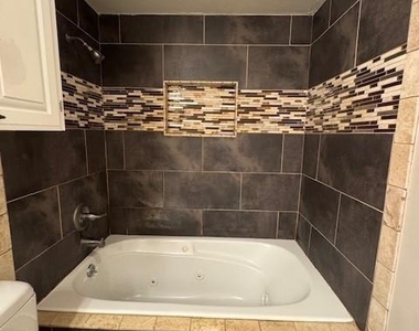 825 Nw 138th Street - Photo Thumbnail 17