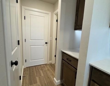 17604 Knox Farm Road - Photo Thumbnail 18