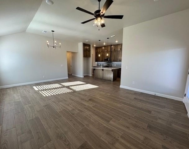 17604 Knox Farm Road - Photo Thumbnail 12