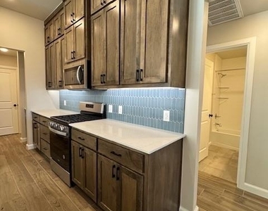 17604 Knox Farm Road - Photo Thumbnail 14