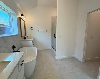 3017 James Way - Photo Thumbnail 24