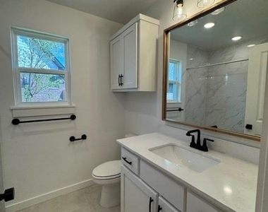 3017 James Way - Photo Thumbnail 6