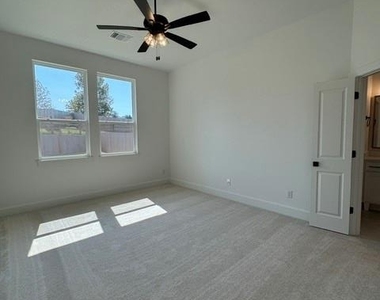 3017 James Way - Photo Thumbnail 19