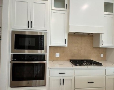 3017 James Way - Photo Thumbnail 14