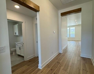 3017 James Way - Photo Thumbnail 2
