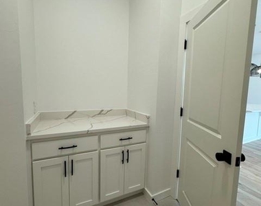 3017 James Way - Photo Thumbnail 18