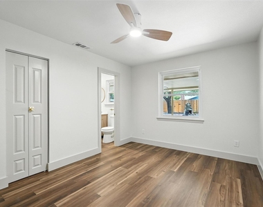 8570 Sweetwood Drive - Photo Thumbnail 21