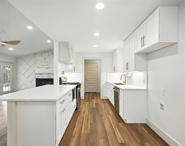 8570 Sweetwood Drive - Photo Thumbnail 8