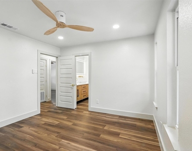 8570 Sweetwood Drive - Photo Thumbnail 25