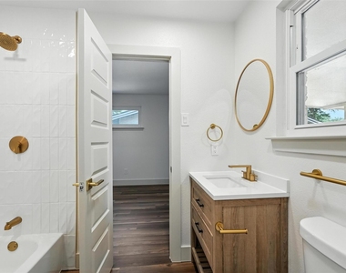 8570 Sweetwood Drive - Photo Thumbnail 18
