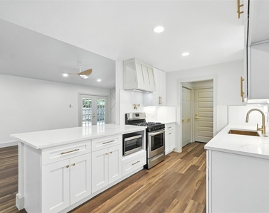 8570 Sweetwood Drive - Photo Thumbnail 9