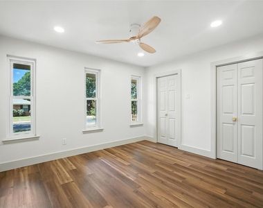 8570 Sweetwood Drive - Photo Thumbnail 23