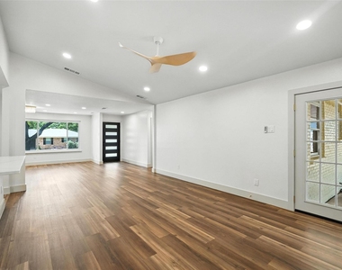 8570 Sweetwood Drive - Photo Thumbnail 4