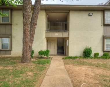 1725 E Lindsey Street - Photo Thumbnail 1