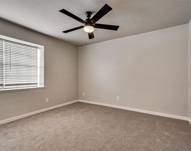1725 E Lindsey Street - Photo Thumbnail 20