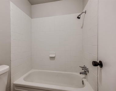 1725 E Lindsey Street - Photo Thumbnail 25