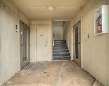 1725 E Lindsey Street - Photo Thumbnail 3