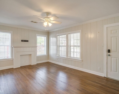 2604 Wayside Avenue - Photo Thumbnail 6
