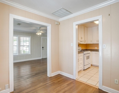 2604 Wayside Avenue - Photo Thumbnail 14