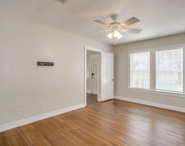 2604 Wayside Avenue - Photo Thumbnail 11