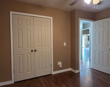 1012 Cooper Lane - Photo Thumbnail 13