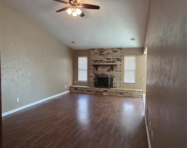 1012 Cooper Lane - Photo Thumbnail 2