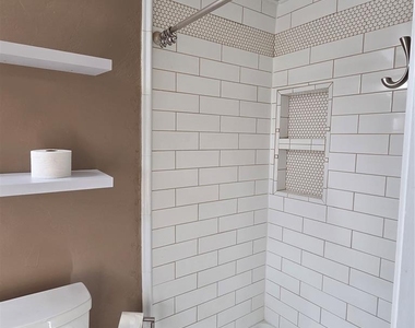 1012 Cooper Lane - Photo Thumbnail 9