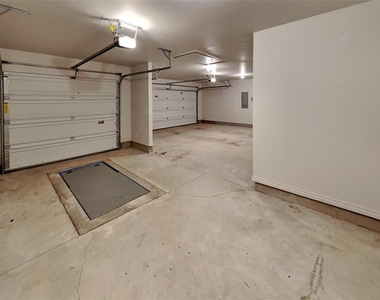18801 Grove Parkway - Photo Thumbnail 19