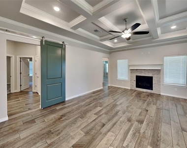 18801 Grove Parkway - Photo Thumbnail 2