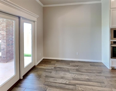 18801 Grove Parkway - Photo Thumbnail 5