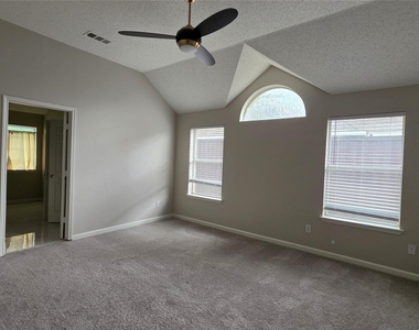 3408 Mosswood Drive - Photo Thumbnail 23