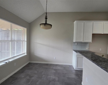 3408 Mosswood Drive - Photo Thumbnail 17