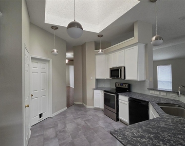 3408 Mosswood Drive - Photo Thumbnail 15