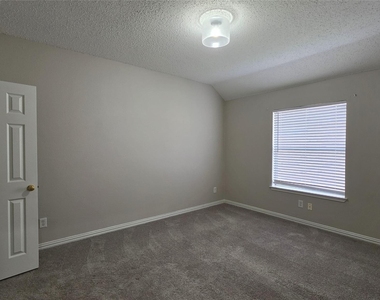 3408 Mosswood Drive - Photo Thumbnail 9