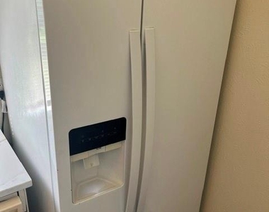1236 Neptune Drive - Photo Thumbnail 4