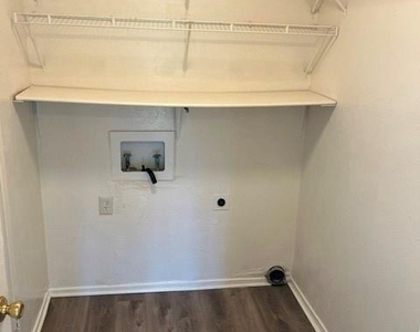 1236 Neptune Drive - Photo Thumbnail 13