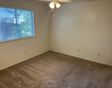 1236 Neptune Drive - Photo Thumbnail 8