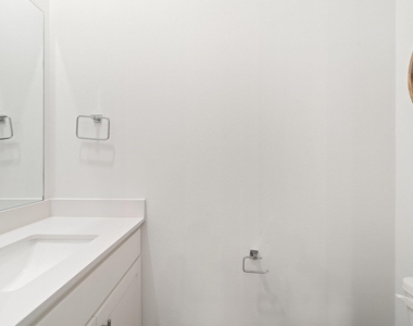 160 W Canty Street - Photo Thumbnail 16