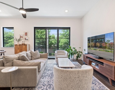160 W Canty Street - Photo Thumbnail 2