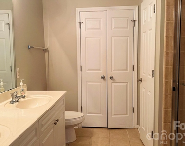 18736 Nautical Street - Photo Thumbnail 5