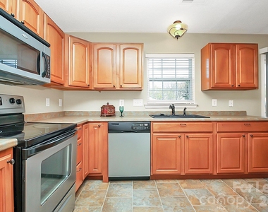 7115 Simbrah Way - Photo Thumbnail 13