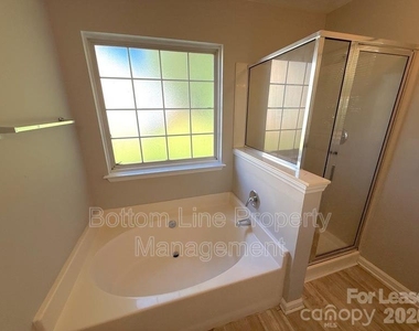 5441 Realtree Lane - Photo Thumbnail 17