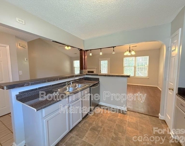 5441 Realtree Lane - Photo Thumbnail 6