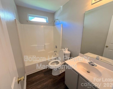 5441 Realtree Lane - Photo Thumbnail 11
