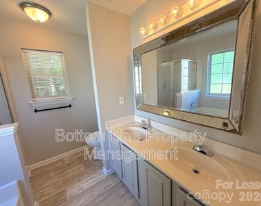 5441 Realtree Lane - Photo Thumbnail 16