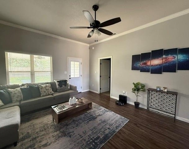 5733 Foxfire Drive - Photo Thumbnail 3