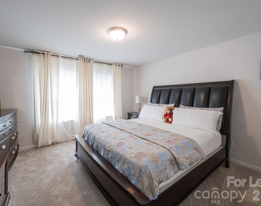 1116 Woodhill Drive - Photo Thumbnail 4