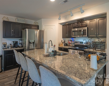 1116 Woodhill Drive - Photo Thumbnail 13